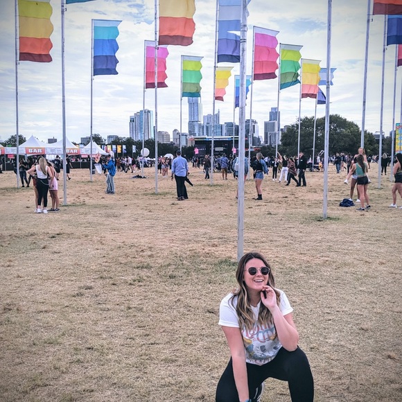 Meet your Posher, Chelsea - Picture 3 of 4